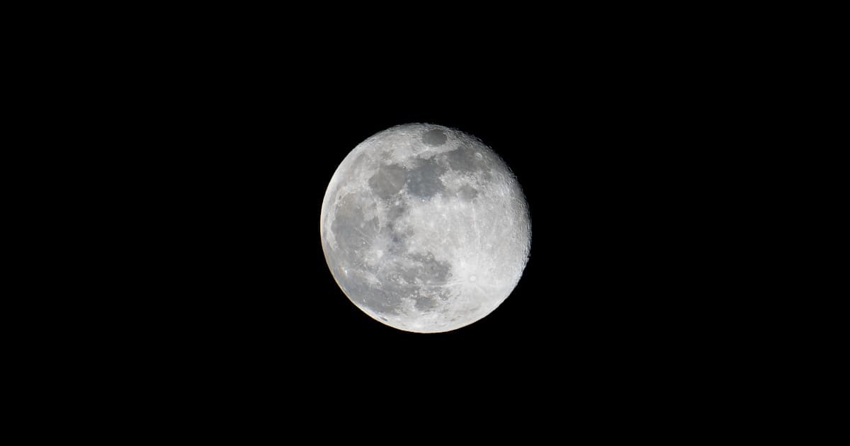 Full Moon Meaning: Astrology and Emotions