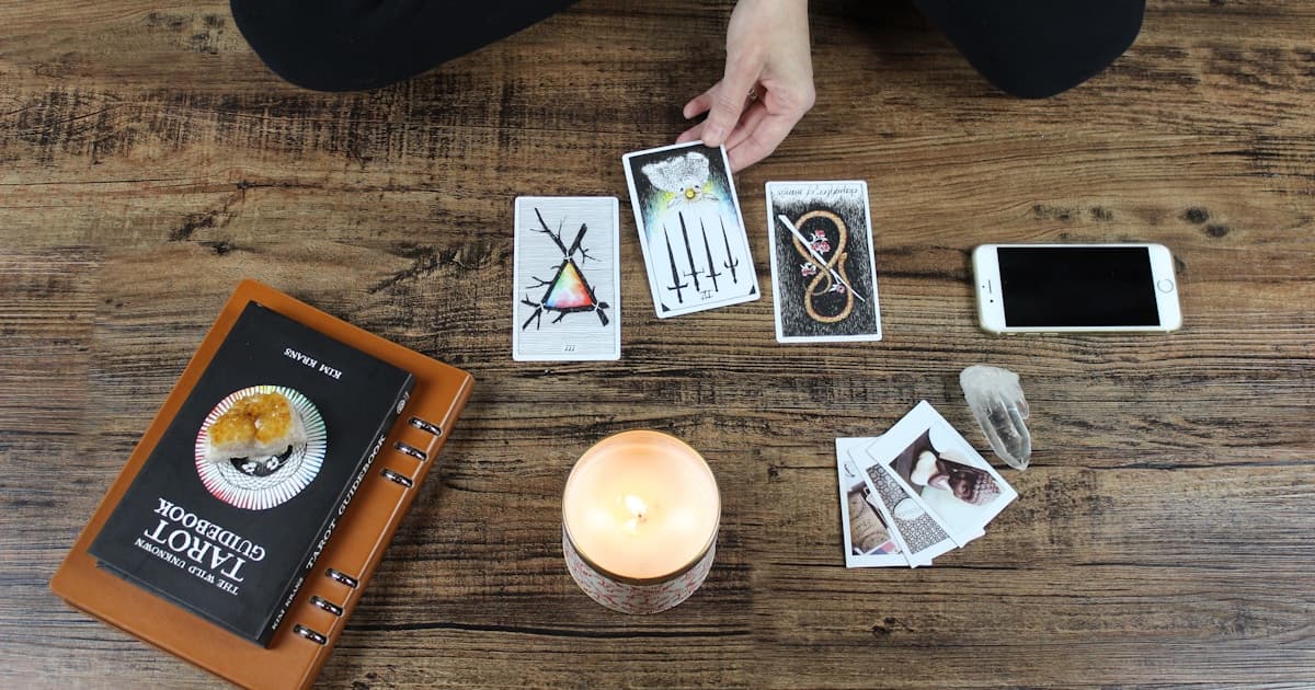 How Does Tarot Work? The Complete Beginner's Guide