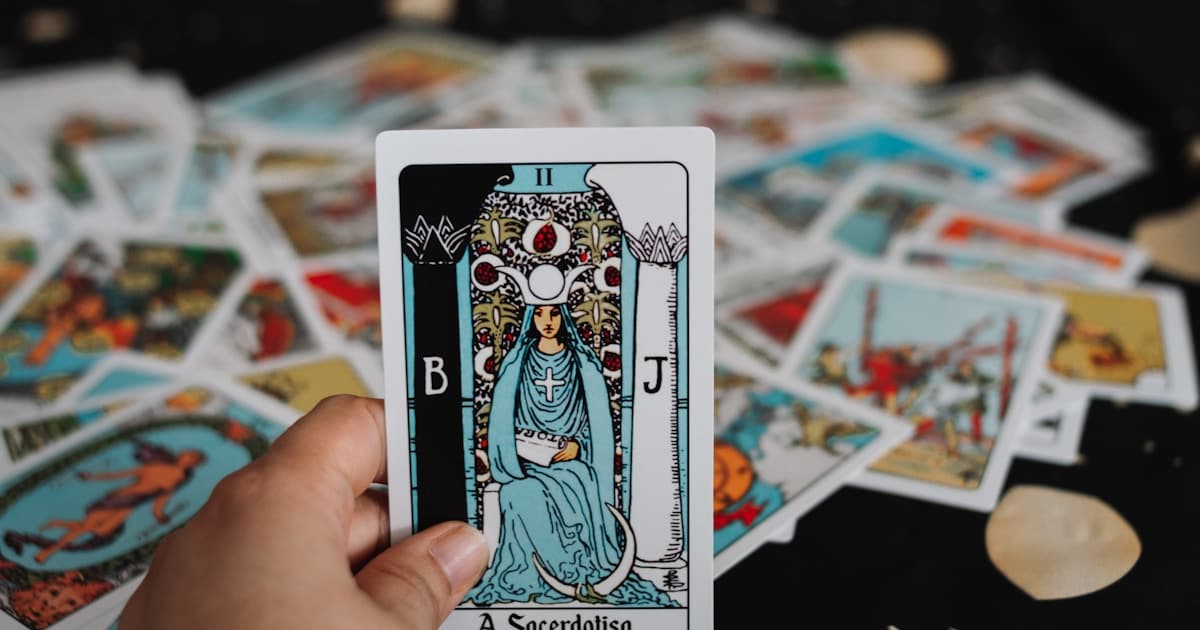 The 22 Major Arcana Tarot Cards: Complete Meanings Guide